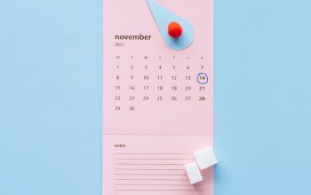 Calendar with November 2021 highlighting World Diabetes Day, a symbol for diabetes awareness.